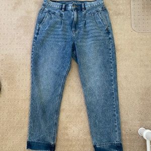 American Eagle Mom Jeans